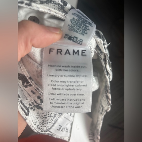 FRAME Snake Skin Denim Pant Size 25 (US-0) NWT - Picture 13 of 14